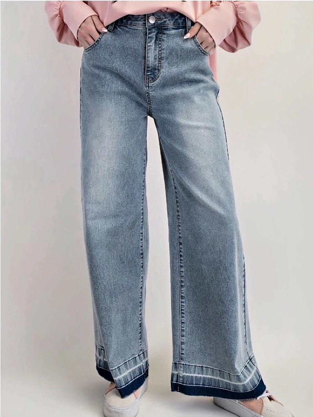 Easel Wide Leg Jeans in Blue Size Small NWT